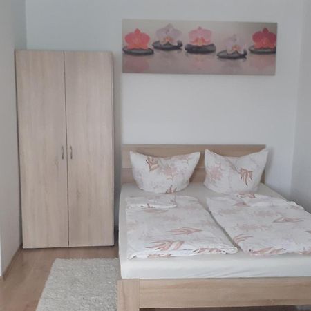 Privatzimmer บัวร์เกา ภายนอก รูปภาพ