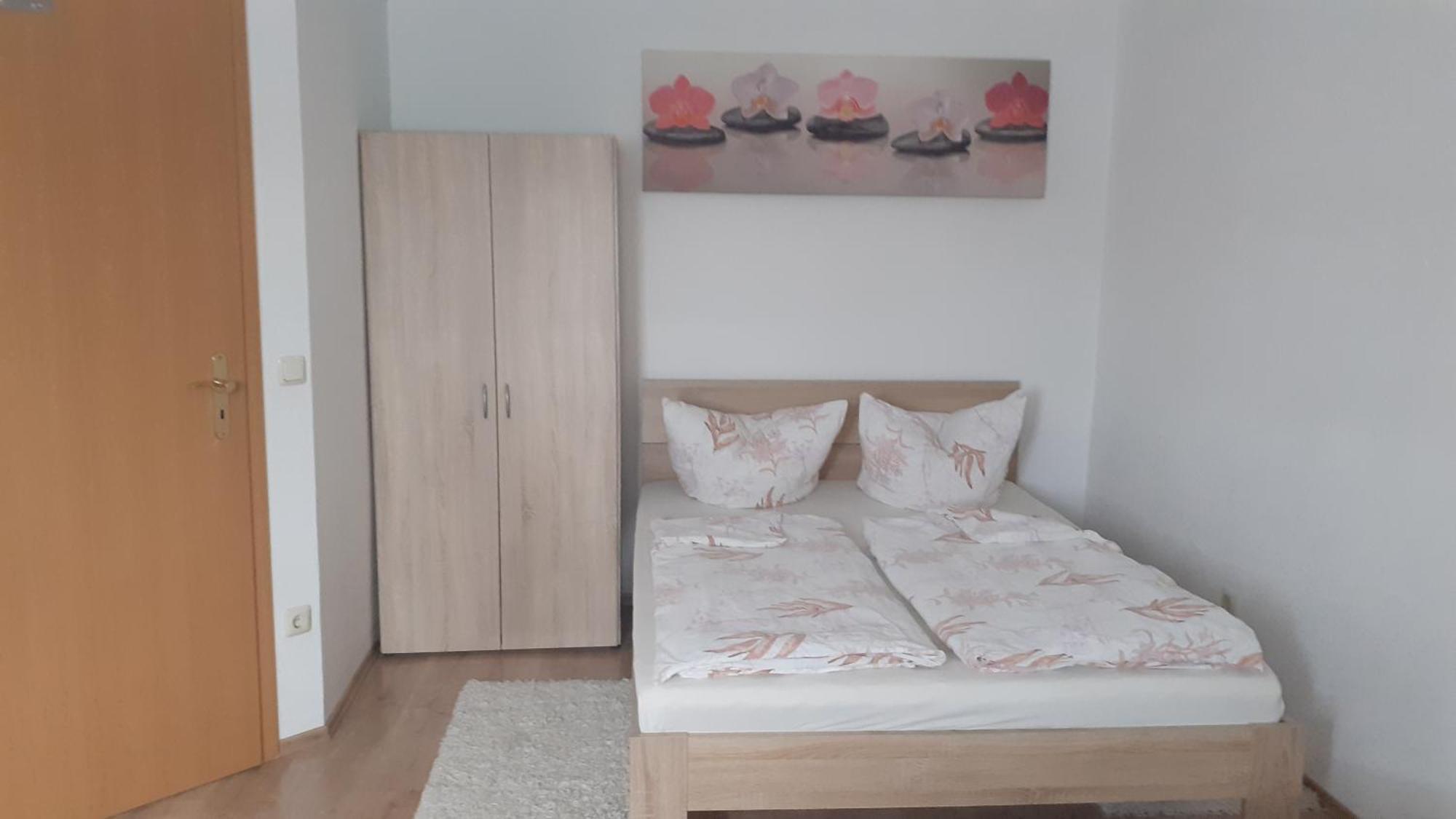 Privatzimmer บัวร์เกา ภายนอก รูปภาพ